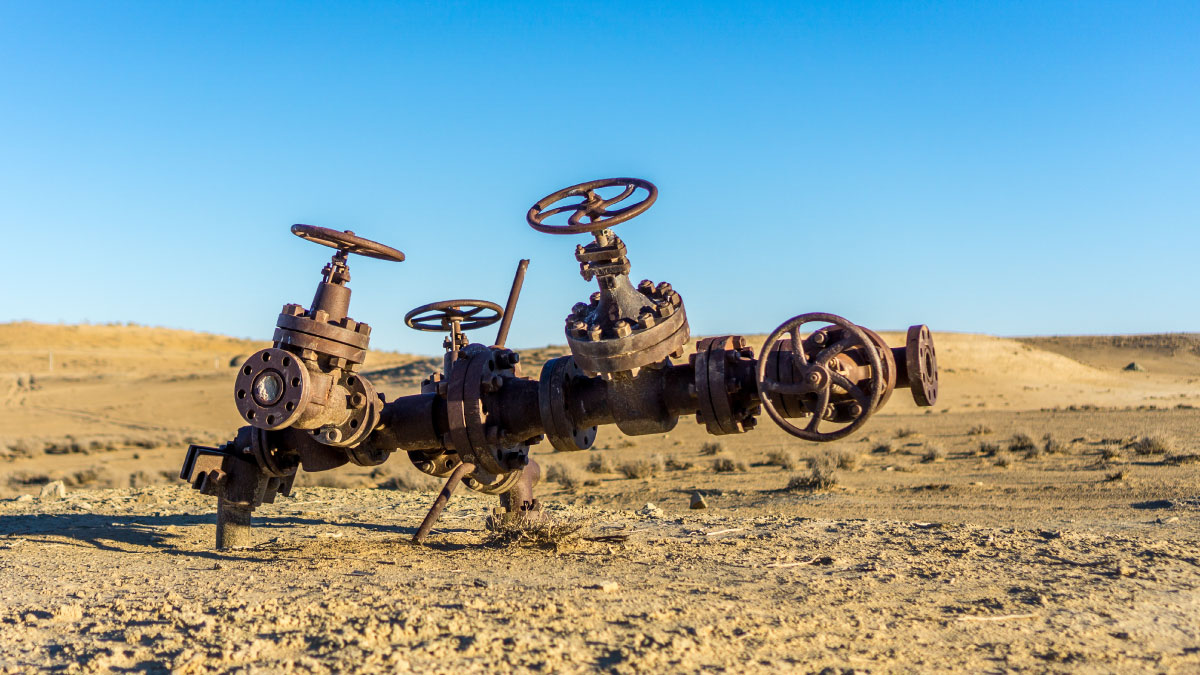 Abandoned gas installation in the Darvaza dessert, Turkmenistan.