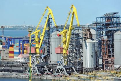 War in Ukraine raises global shipping costs, stifles trade
