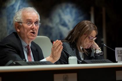 Le ministre colombien des finances, M. Ocampo, propose des réponses à la crise économique mondiale