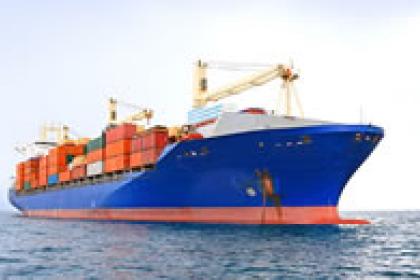 Trade war threatens outlook for global shipping, warns new report